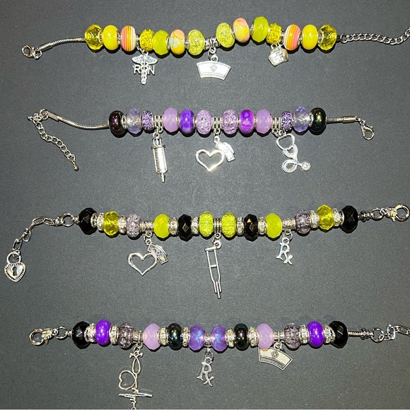 Women’s bracelets hand made and one of a kind - Picture 2 of 6